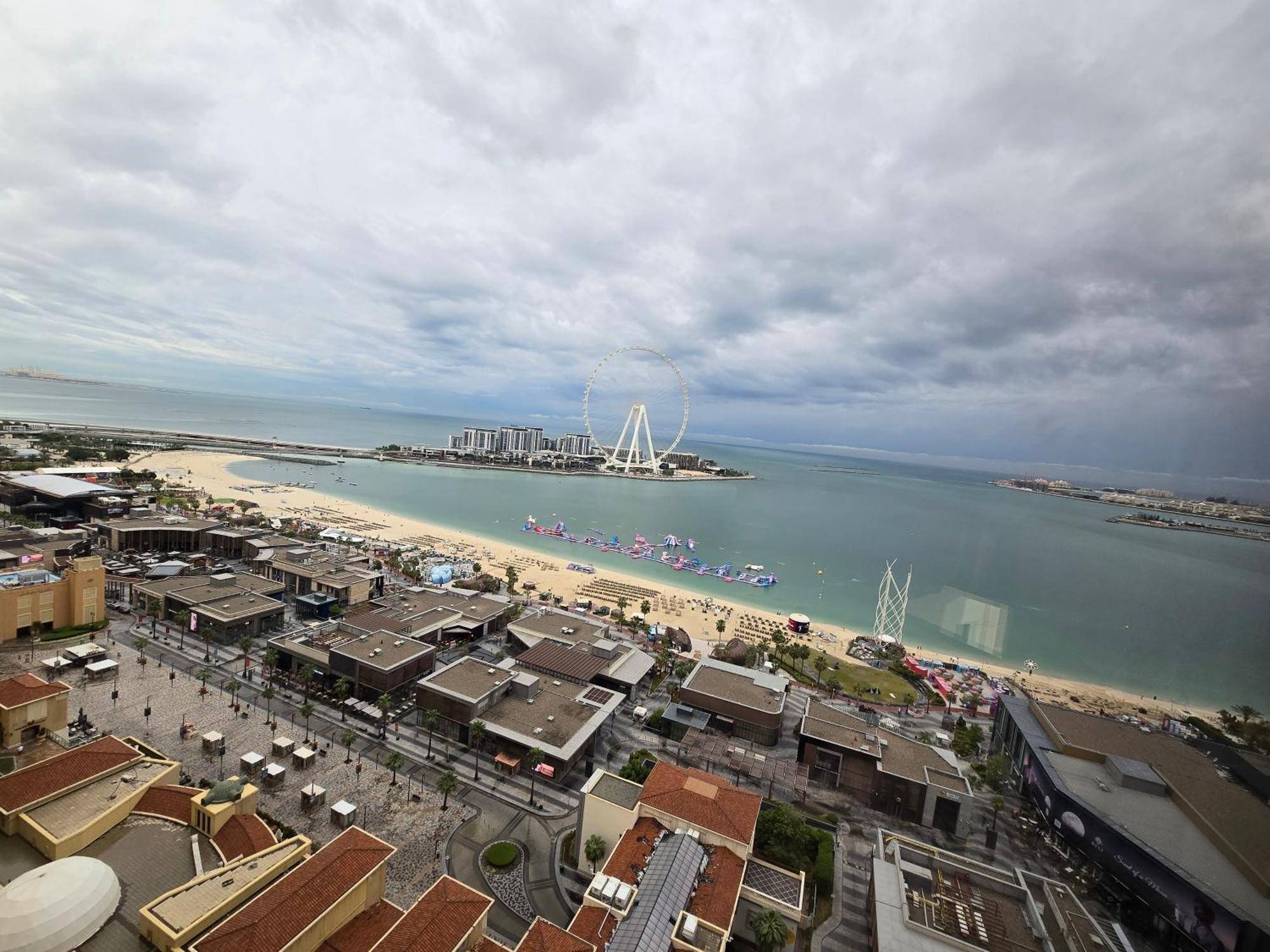 1 World Beach Property, Jbr, Award Winning Hostel, Coliving, Near Metro Dubai Luaran gambar